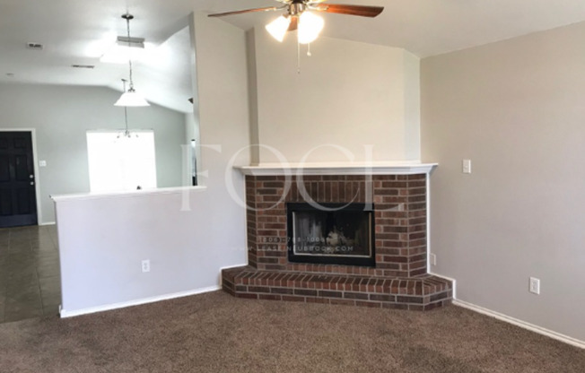 3 bed 2 bath off Milwaukee