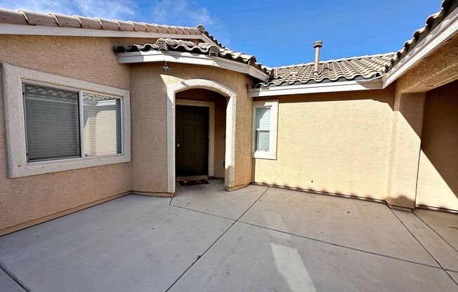 SINGLE STORY HOME WITH CASITA IN GATED COMMUNITY