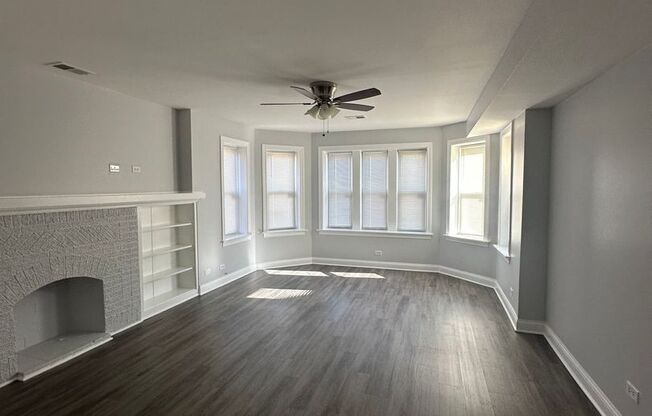Spacious 2 bedroom Apartment Available