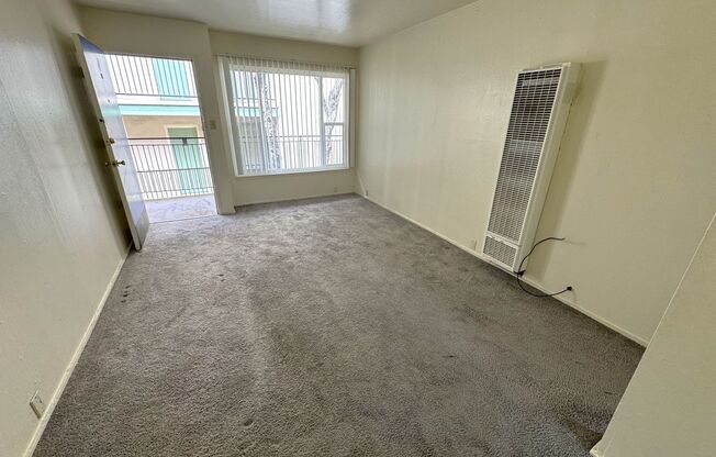 A fine one bedroom only one block from Telegraph Ave