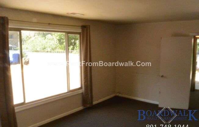 1 bed, 1 bath, 750 sqft, $999, Unit 5974 W 3500 S #B