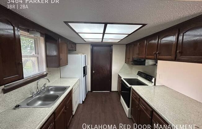 3464 PARKER DR