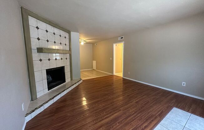 *******SECTION 8 APPROVED PROPERTY********Cute 2 Bed 1.5 Bath Condo In NW Expressway