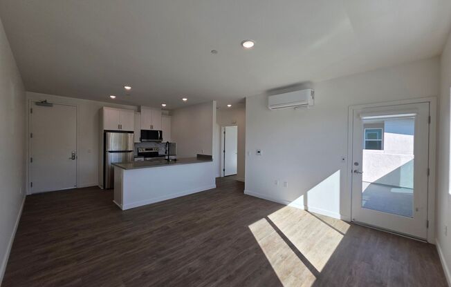 1 bed, 1 bath, 651 sqft, $2,520, Unit 2112-303