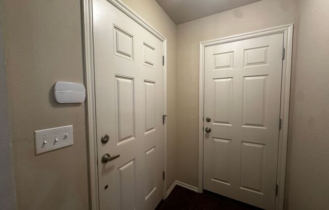 3 Bedroom 2 Bathroom 2 Car Garage Duplex In Moore