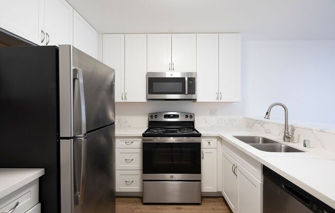 3 beds, 2 baths, 1,105 sqft, $3,495, Unit 241