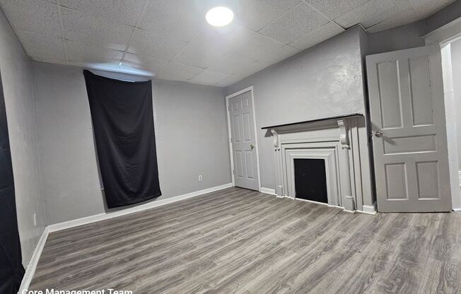 2 beds, 1 bath, $1,250, Unit UNIT 2