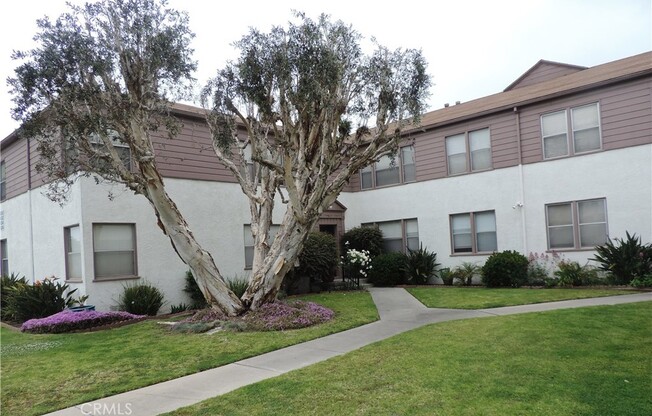 8386 DUNBARTON AVE