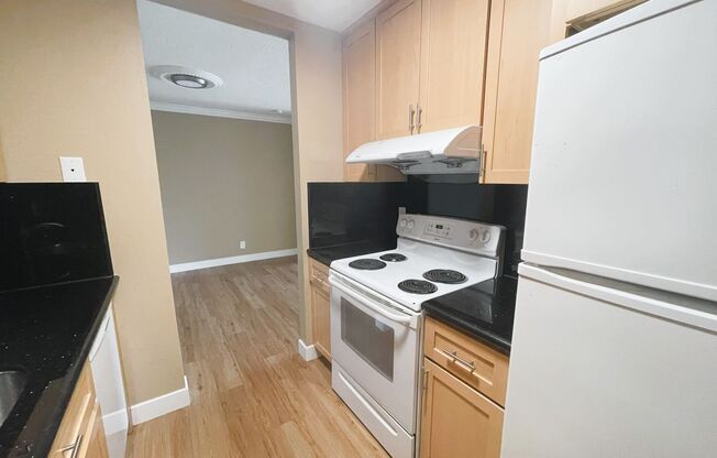 1 bed, 1 bath, 900 sqft, $2,850, Unit #11