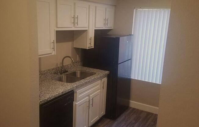 2 beds, 2 baths, 901 sqft, $1,650, Unit 175