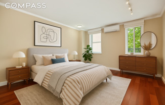 304 Bleecker St #2