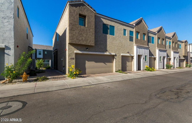 2268 W LAURIE LN