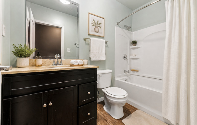 2 beds, 2 baths, 815 sqft, $1,295, Unit 105