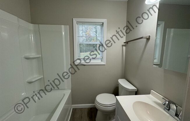 2 beds, 1 bath, $1,300