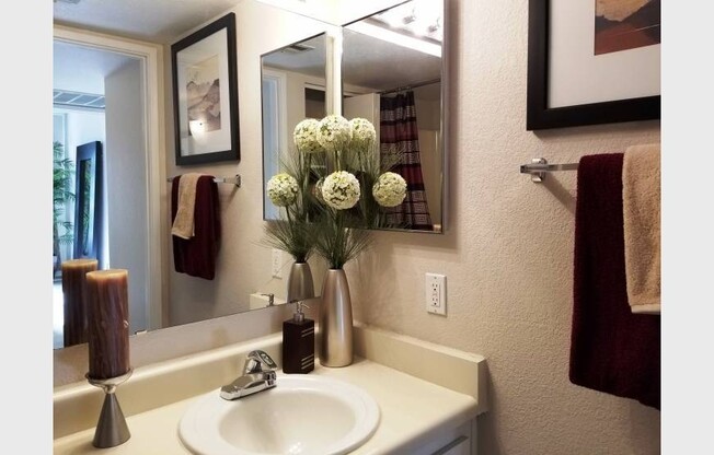 1 bed, 1 bath, 700 sqft, $1,100, Unit 187