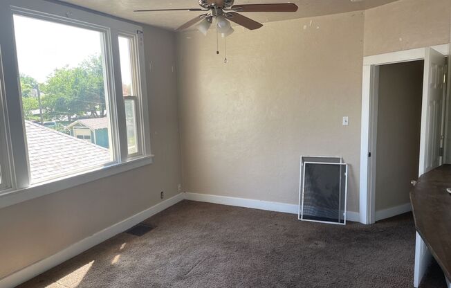 Spacious 8 Bedroom across from UNC - PRE-LEASING FOR AUGUST