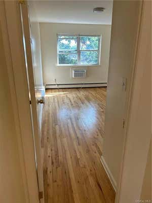 3 beds, 1 bath, 1,000 sqft, $3,000