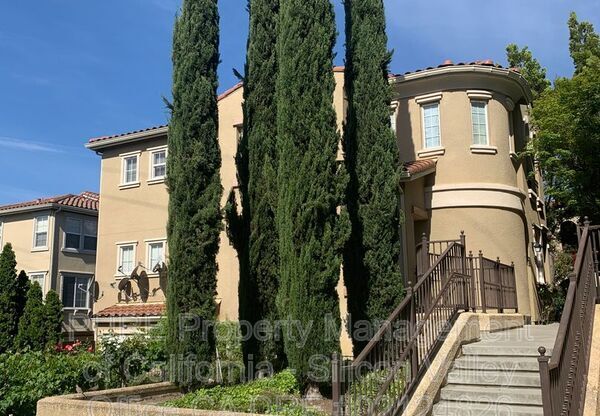 3164 SAINT FLORIAN WAY
