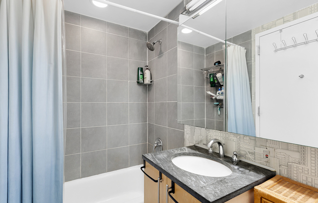 242 E 25 ST