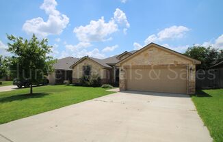 4 beds, 2 baths, $2,050