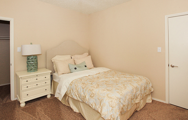 bedroom l Georgetown Park Apartments for rent in TX
