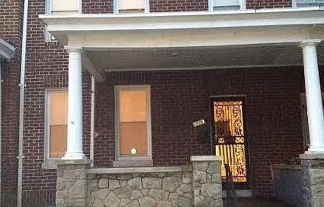 Spacious Home for Rent! Front Porch! Rear Yard! W/D Hook Up! Available Now!
