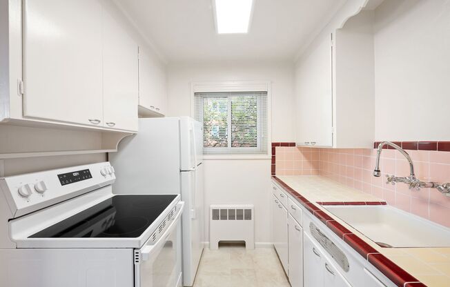 1 bed, 1 bath, 664 sqft, $1,685, Unit 301