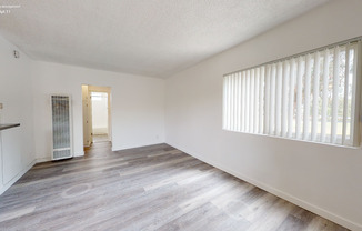 3 beds, 1 bath, $2,695, Unit 11