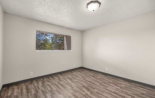 2 beds, 1 bath, 900 sqft, $1,025, Unit 122