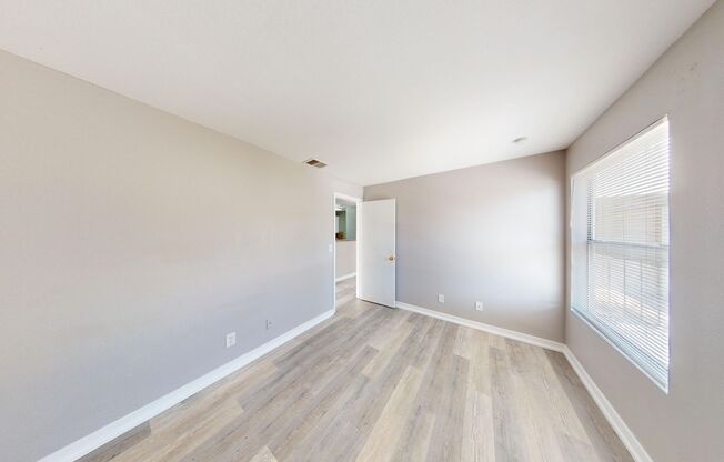 3 beds, 2 baths, $1,750, Unit Unit 1228