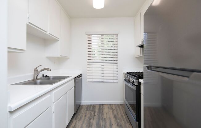 Trade Winds Apartments