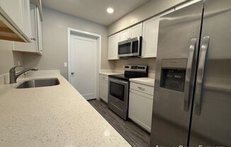 2826 E Capri Cir Apt 1