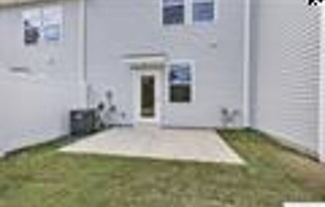 3 beds, 2.5 baths, $2,395