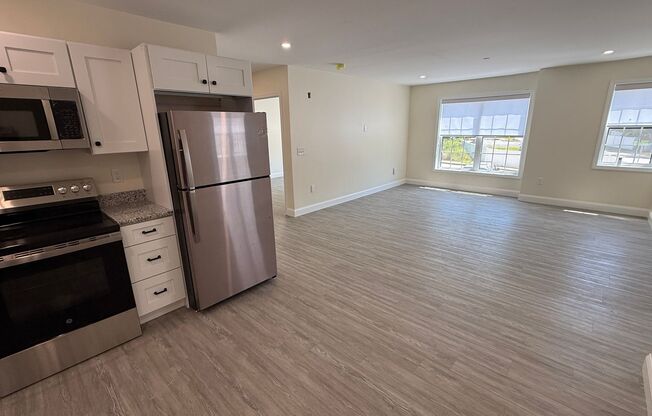 725 Central Ave