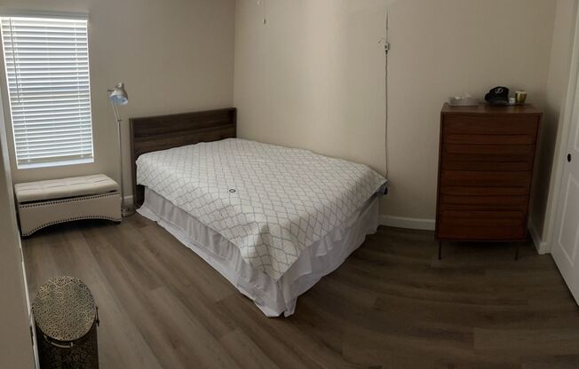 Natomas Park, spacious 3 bedroom with large back yard!