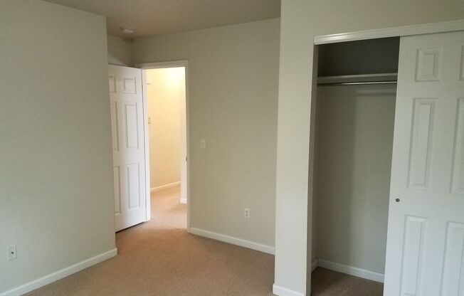 3 beds, 2 baths, 930 sqft, $1,200, Unit Apt A