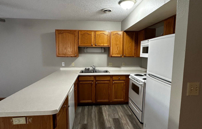 3 beds, 2 baths, $1,400, Unit KA848-4