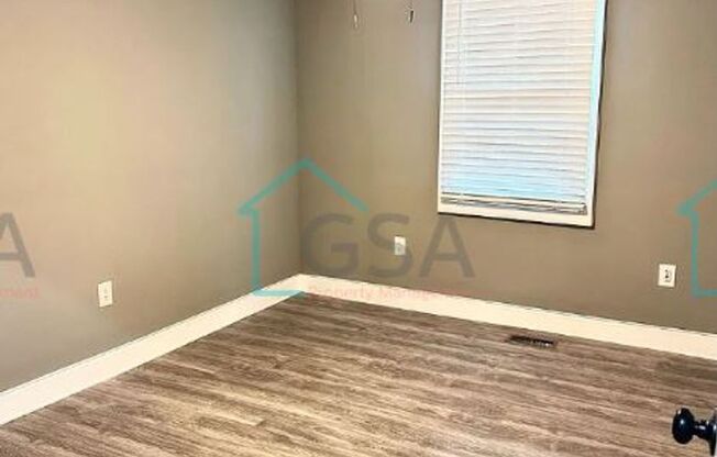 2 Bedroom 1 Bath Available!