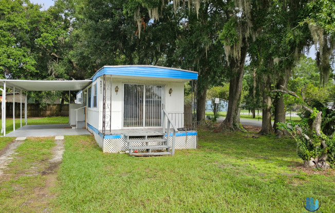 CUTE and AFFORDABLE 2 Bedroom, 1 Bathroom Mobile Home available immediately!