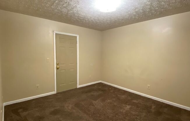 2 beds, 1 bath, $750