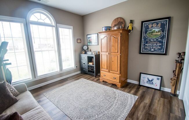 4 beds, 2 baths, $2,800