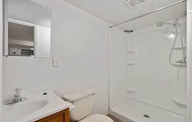 4 Bedroom 1 Bath