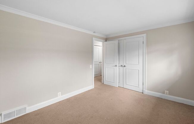 2 beds, 1.5 baths, 1,650 sqft, $2,480, Unit 1037