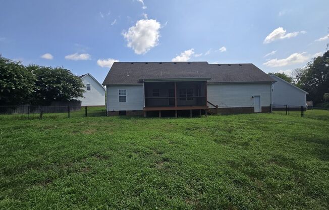 3/2 w/ Fenced-in Yard & Screen Porch!