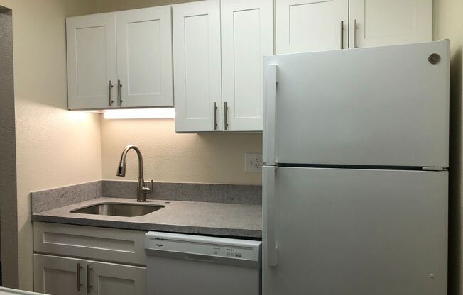 3 beds, 1 bath, 750 sqft, $2,200, Unit 302