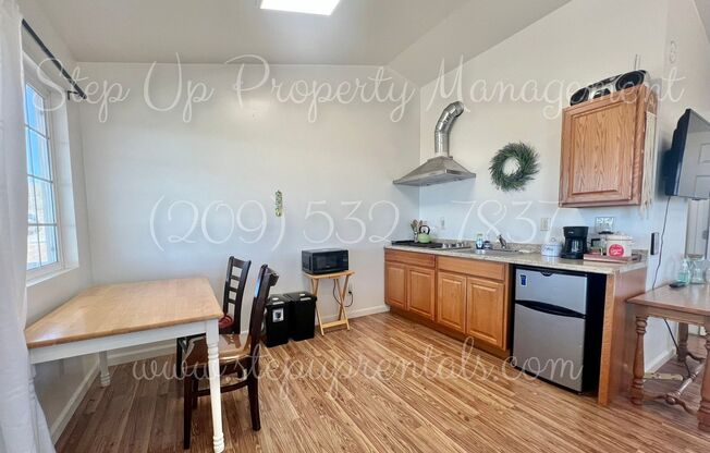 (*) Ponderosa 8440