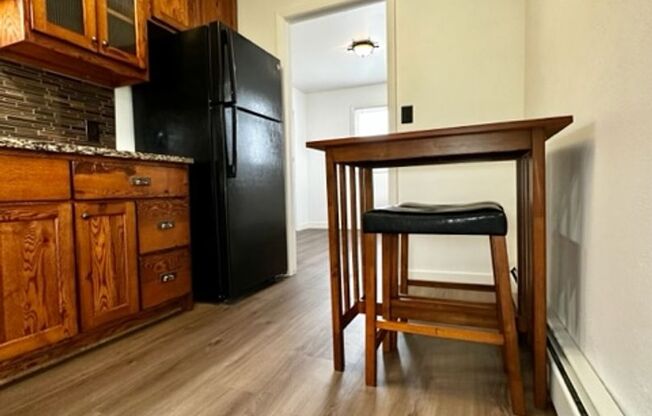 1 bed, 1 bath, 450 sqft, $795, Unit Apt. 8