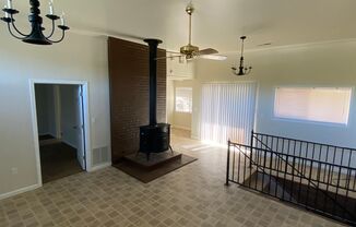 3 beds, 2 baths, $2,500