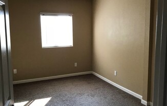 2 beds, 1 bath, $1,100, Unit 1