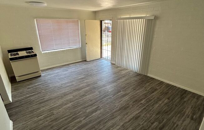 2 beds, 1 bath, $1,049